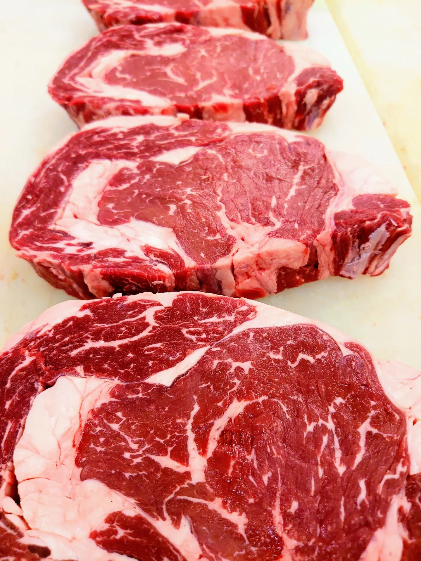 世田谷のこだわり輸入牛専門オンライン肉屋が営業中です!リブロースがおすすめです!